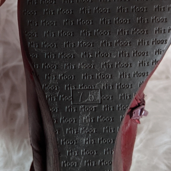 Miz Mooz Estelle Leather Wedge Ankle Booties 7.5 - Picture 14 of 14